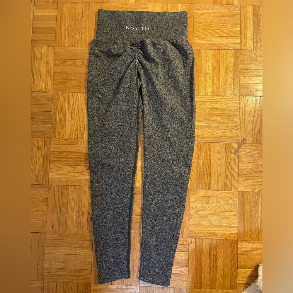 NVGTN Scrunch Seamlesss Leggings
